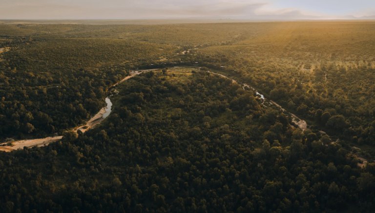 Silvan's Signature Tour hero banner showcasing Cape Town, Kruger National Park and Victoria Falls